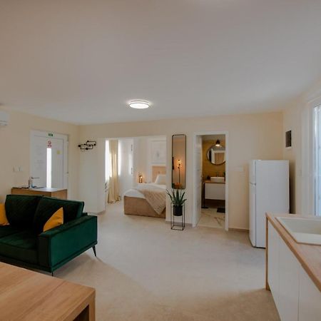 Studio Apartment Mare With Private Garden And Jacuzzi Vinkuran Eksteriør billede