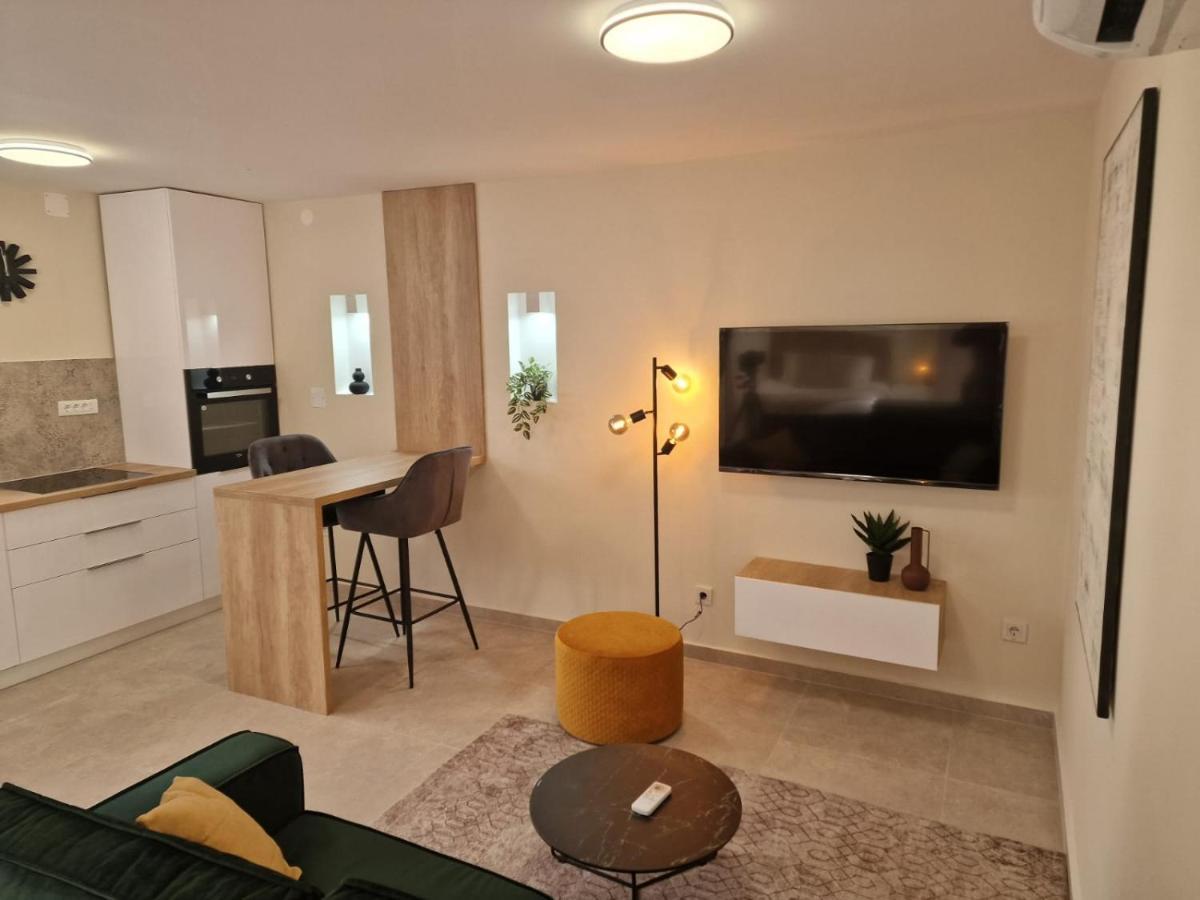Studio Apartment Mare With Private Garden And Jacuzzi Vinkuran Eksteriør billede
