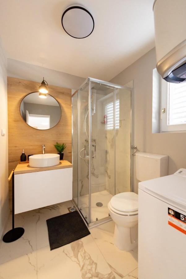 Studio Apartment Mare With Private Garden And Jacuzzi Vinkuran Eksteriør billede